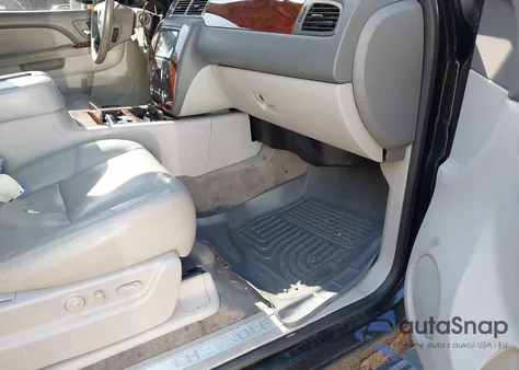 2011 Chevrolet Suburban 1500 Ltz из США, поврежденный, VIN 1GNSKKE32BR207075